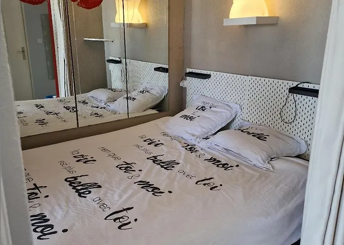 Naturiste Cap D'agde Heliopolis F 61