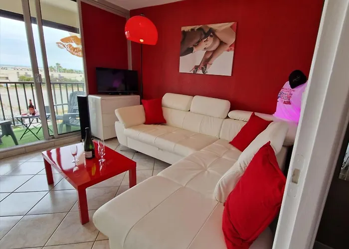 Naturiste Cap D'agde Heliopolis F 61 *